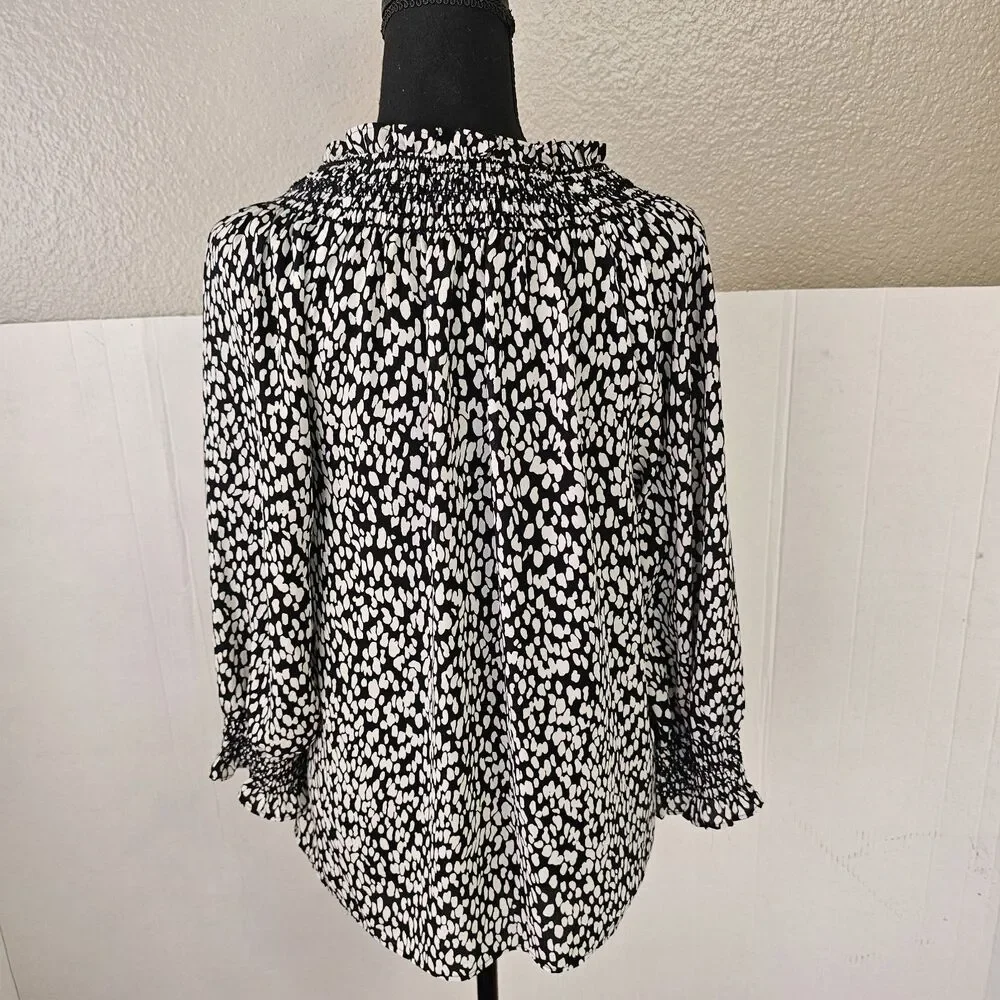 Talbots Long Sleeve Blouse Abstract Animal Print Sz Medium Ruffled Details V0446 - Picture 4 of 9
